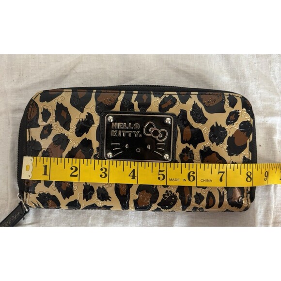 Rare HELLO KITTY Wallet Black Brown Gold Leopard Zip Around Clutch Card Holder - Picture 5 of 6